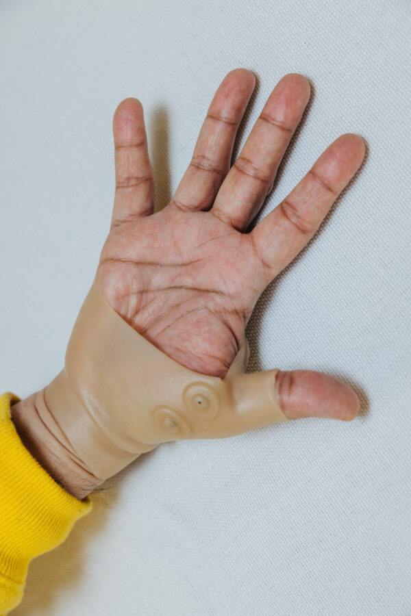 Guante terapia magnetica para mano con artritis y tendinitis - Imagen 3